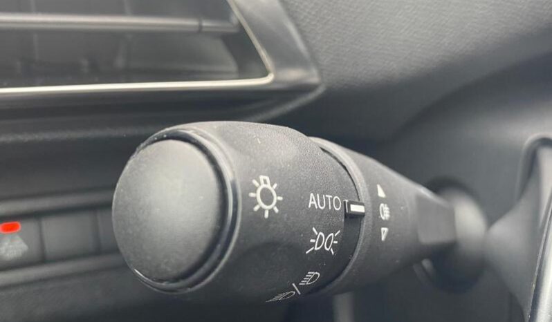 Peugeot 3008 Active Pack / EAT8 / 1.5 BlueH complet