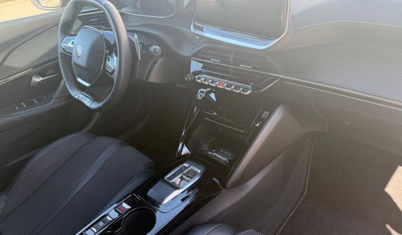 Peugeot 2008 GT / EAT8 / Full LED complet