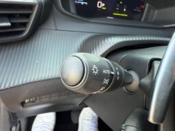 Peugeot 208 Allure / Hybrid / e-DSC6 complet