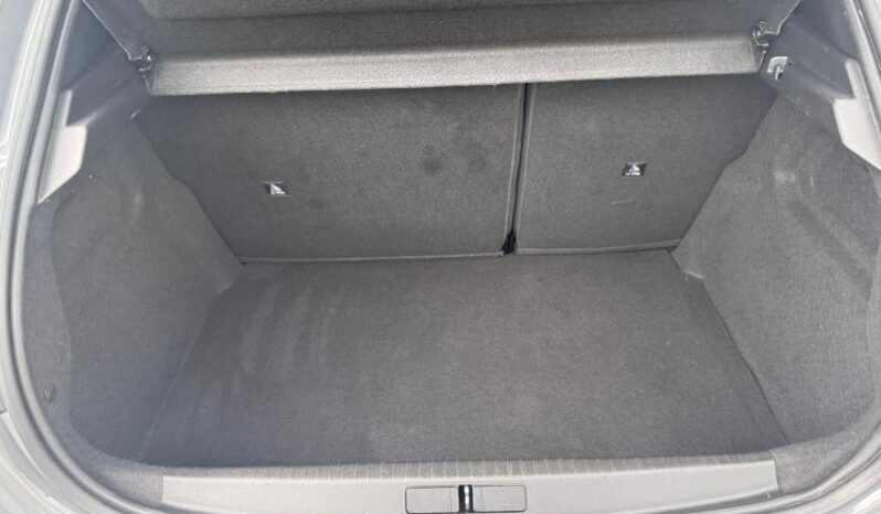 Peugeot 208 Allure / Hybrid/ E-DSC6 complet