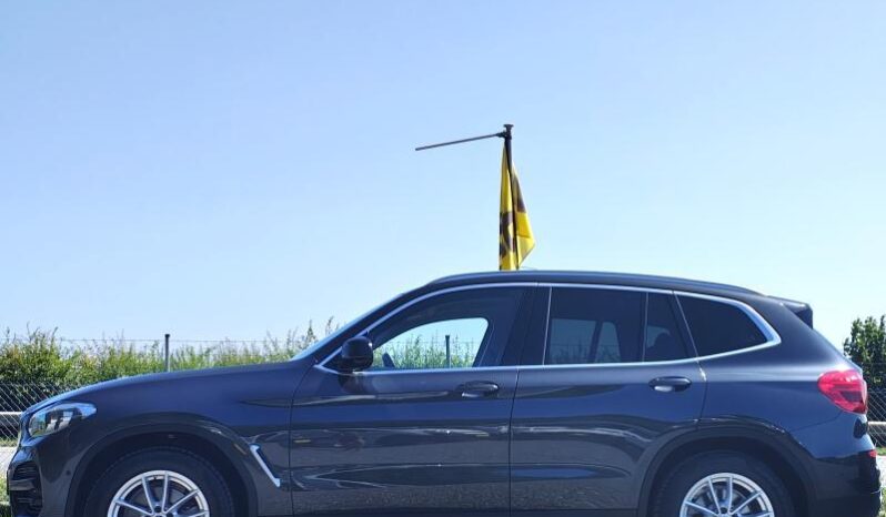 BMW Serie X X3 sDrive 18dA / Auto / Navi Pro complet