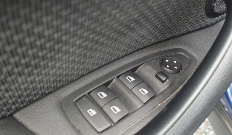 BMW Serie X X1 SDrive 16d / Auto / Attache re complet