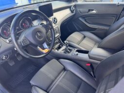 Mercedes-Benz CLA 180 Shooting Brake / Avantgarde complet