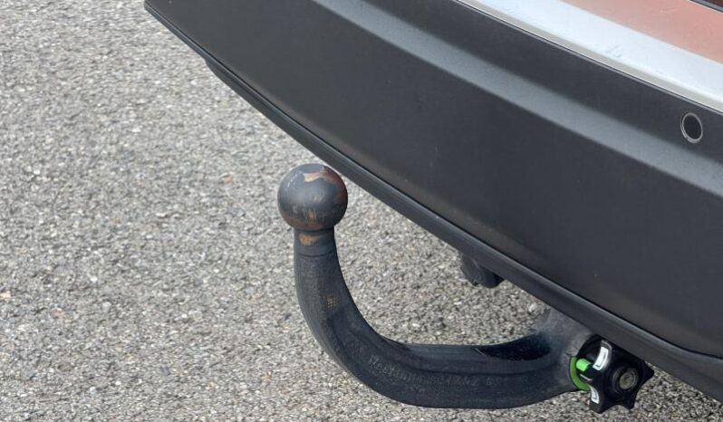 Peugeot 2008 GT / EAT8 / 1.5 BlueHDi complet