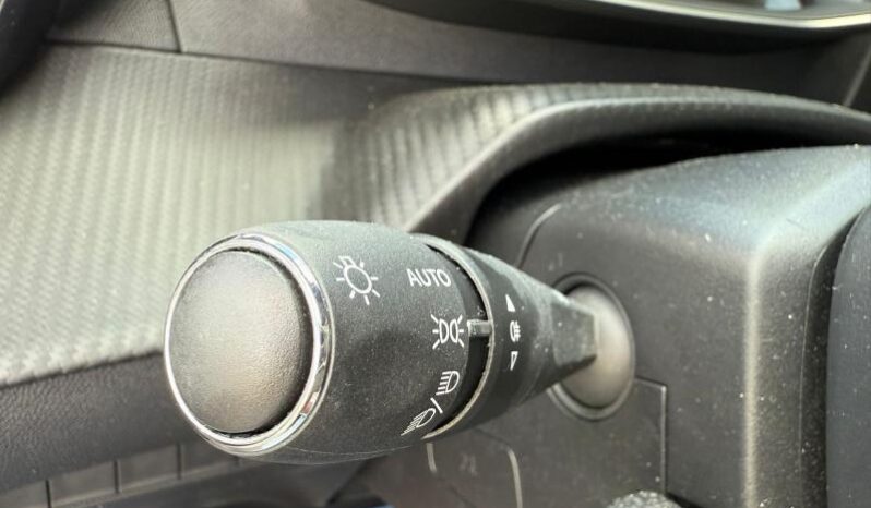 Peugeot 208 GT / LED / Carplay complet