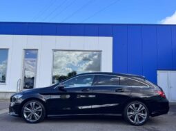 Mercedes-Benz CLA 180 Shooting Brake / Avantgarde complet