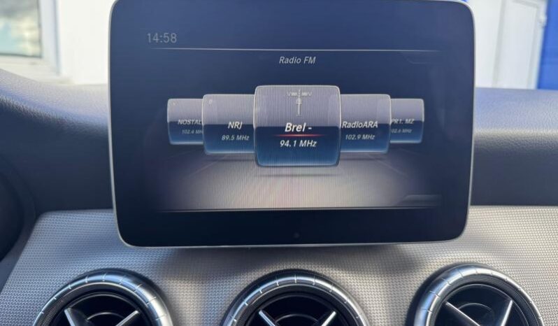 Mercedes-Benz CLA 180 Shooting Brake / Avantgarde complet