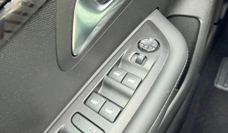 Peugeot 208 Allure / Carplay / GPS complet