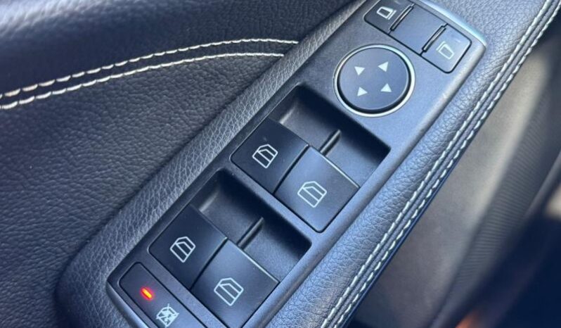 Mercedes-Benz CLA 180 Shooting Brake / Avantgarde complet