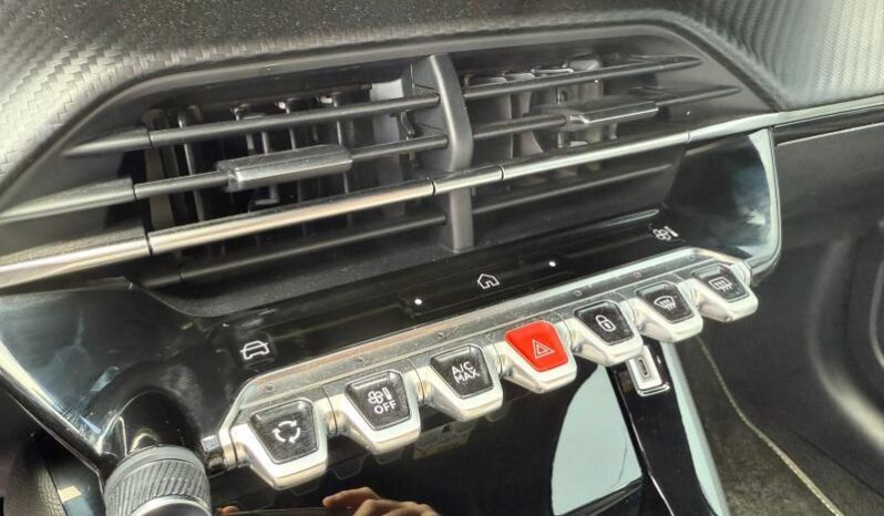 Peugeot 208 GT / LED / Carplay complet