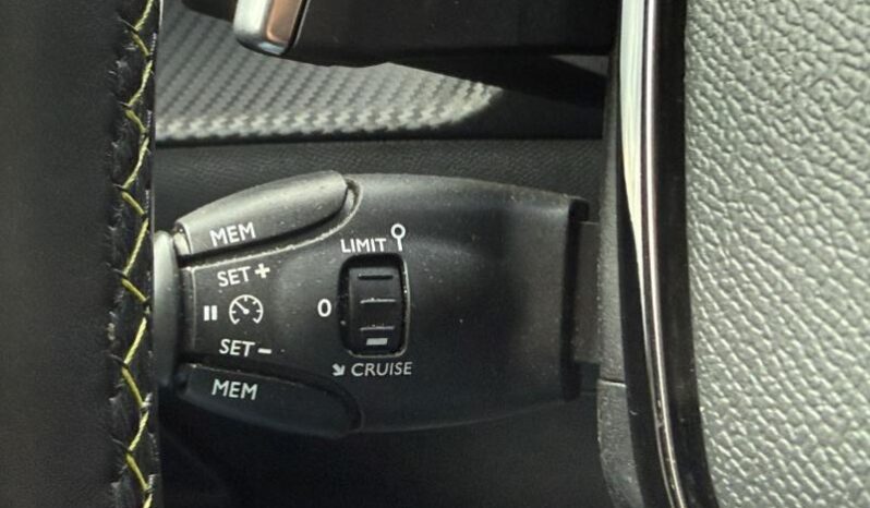Peugeot 2008 GT / EAT8 / 1.5 BlueHDi complet