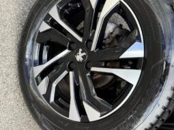 Peugeot 2008 GT / EAT8 / 1.5 BlueHDi complet