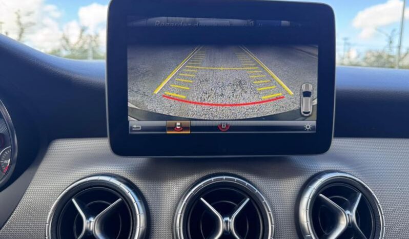 Mercedes-Benz CLA 180 Shooting Brake / Avantgarde complet