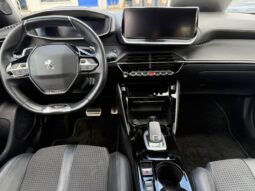 Peugeot 2008 GT / EAT8 / 1.5 BlueHDi complet