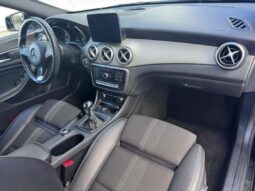Mercedes-Benz CLA 180 Shooting Brake / Avantgarde complet