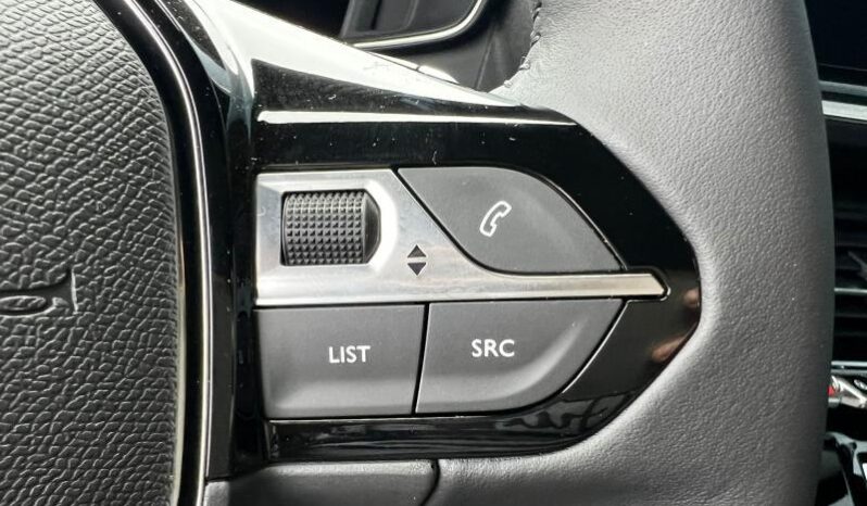 Peugeot 2008 Allure / E-DSC6 / MHEV complet