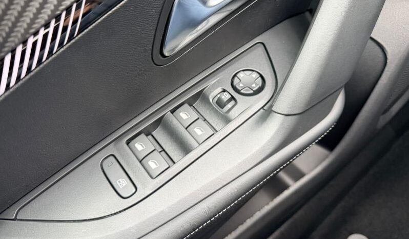 Peugeot 2008 Allure / MHEV / E-DSC6 complet