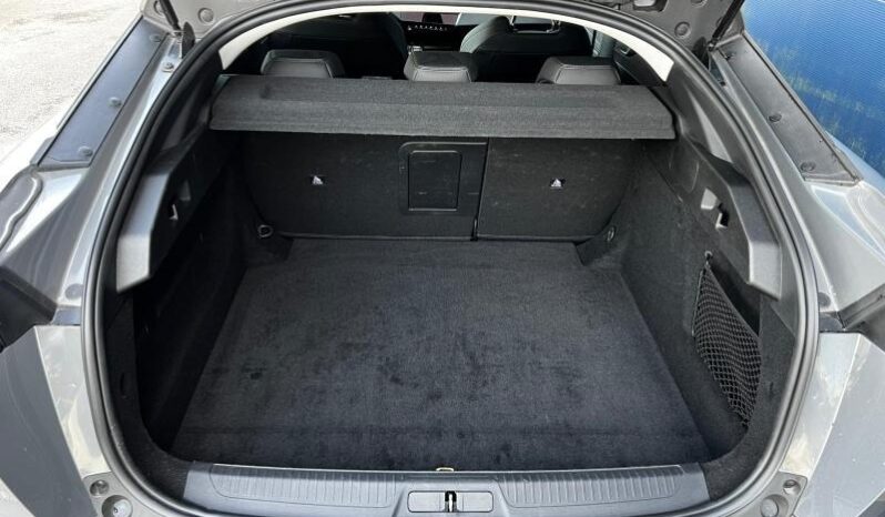 Peugeot 408 Allure / EAT8 / GPS complet