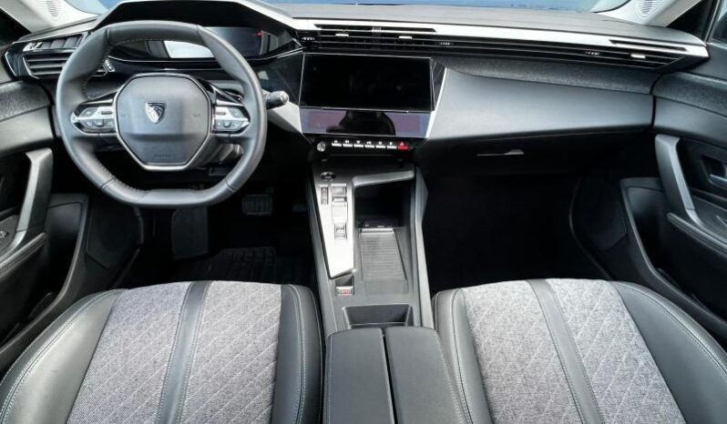 Peugeot 408 Allure / EAT8 / GPS complet