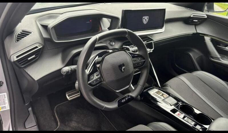 Peugeot 2008 GT / EAT8 / 130ch complet