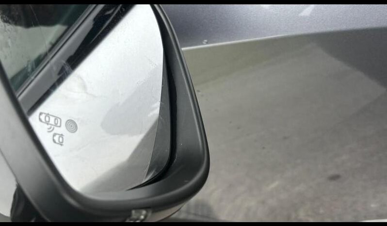 Peugeot 2008 GT / EAT8 / 130ch complet