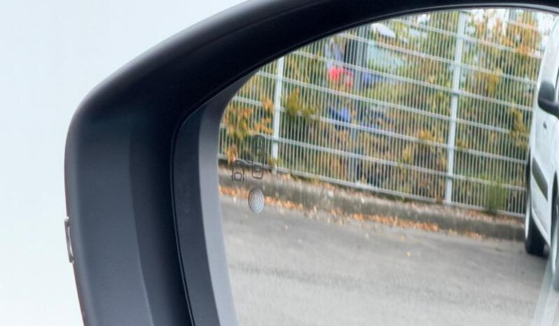 Peugeot 2008 Allure / MHEV / E-DSC6 complet