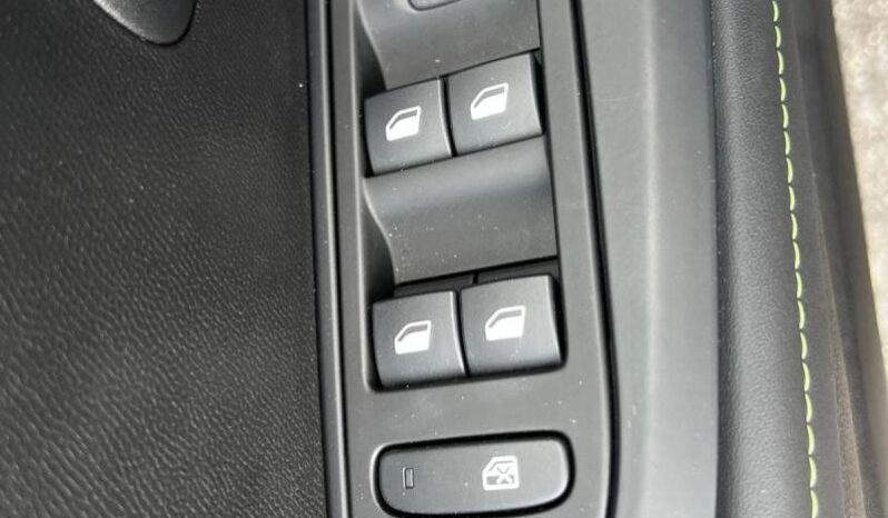 Peugeot 208 GT / Carplay / LED complet