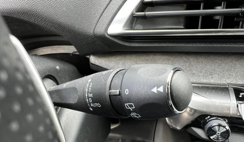Peugeot 5008 GT / EAT8 / 1.5 BlueHDI complet
