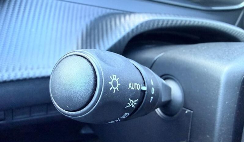 Peugeot 208 Allure / GPS / LED complet