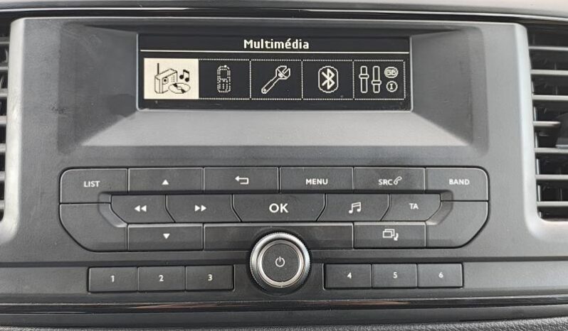 Opel Vivaro 145ch / porte échelle complet