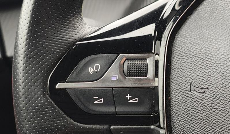 Peugeot 208 GT complet