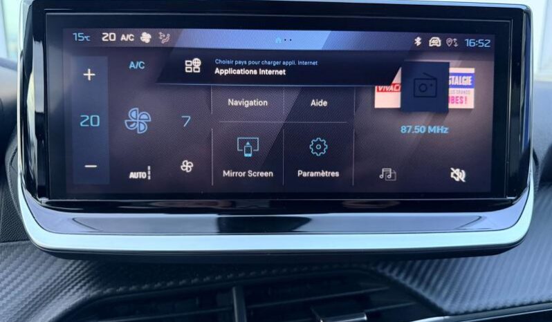 Peugeot 208 Allure / LED / Carplay complet