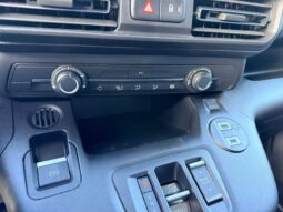 Peugeot Partner EAT8 / 130ch / Standard Light complet