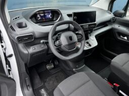 Peugeot Partner LIGHT STANDARD / EAT8 / 130ch complet
