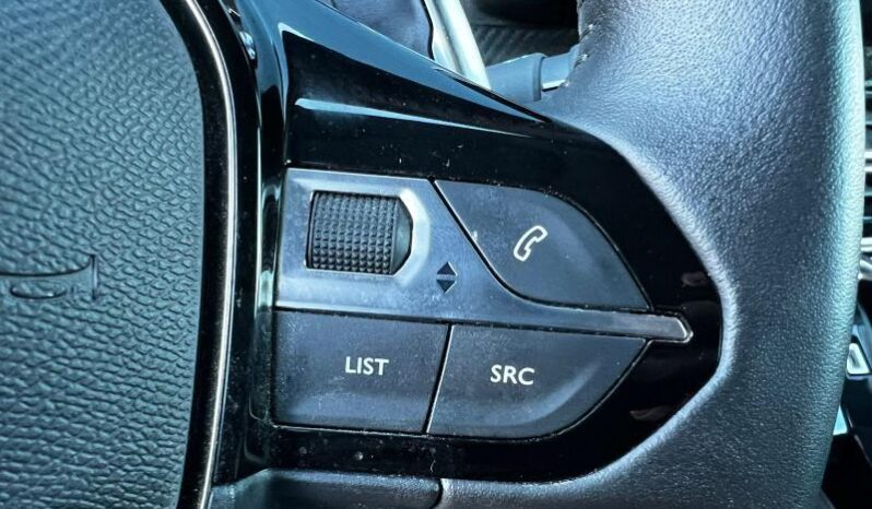 Peugeot 208 Allure / E-DSC6 / MHEV complet