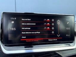 Peugeot 2008 Allure Pack / Carplay / LED complet