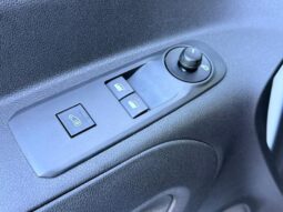 Peugeot Partner EAT8 / 130ch / Standard Light complet