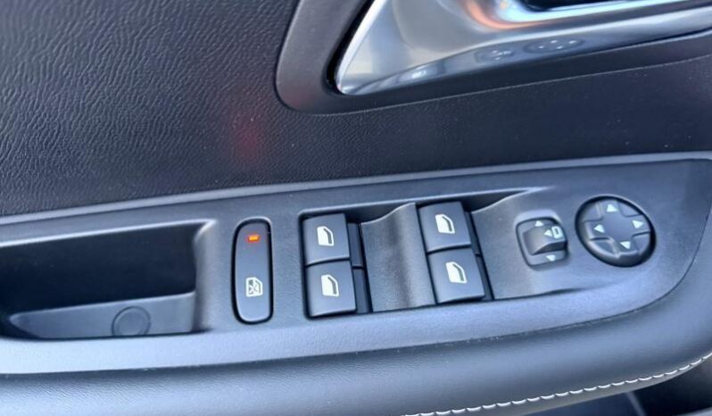 Peugeot 208 Allure / LED / Carplay complet