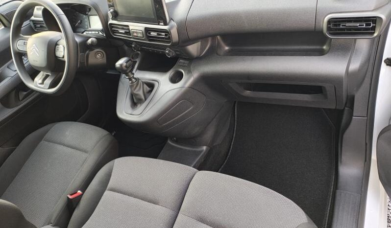 Citroen Berlingo Light / Taille M / GPS complet