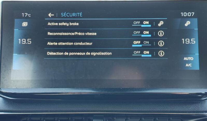 Peugeot 3008 Allure Pack / 1.5 BlueHDI complet