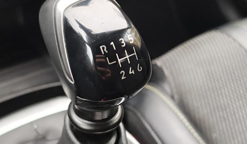 Peugeot 208 GT complet