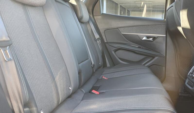 Peugeot 3008 Allure Pack / 1.5 BlueHDI complet