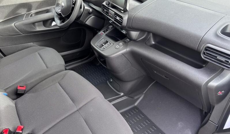 Peugeot Partner STANDARD LIGHT / EAT8 complet