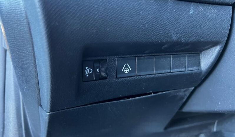 Peugeot 208 Allure / E-DSC6 / MHEV complet