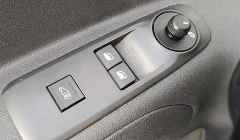 Citroen Berlingo Light / Taille M / GPS complet