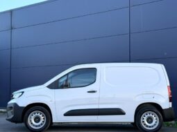 Peugeot Partner EAT8 / 130ch / Standard Light complet