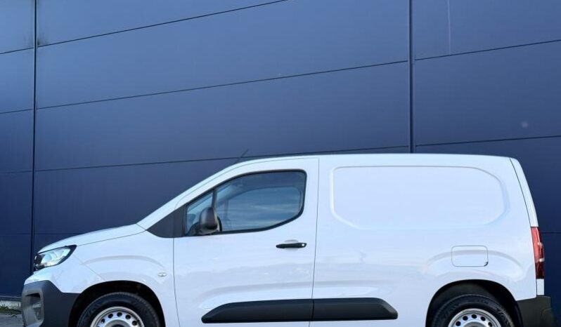 Peugeot Partner EAT8 / 130ch / Standard Light complet