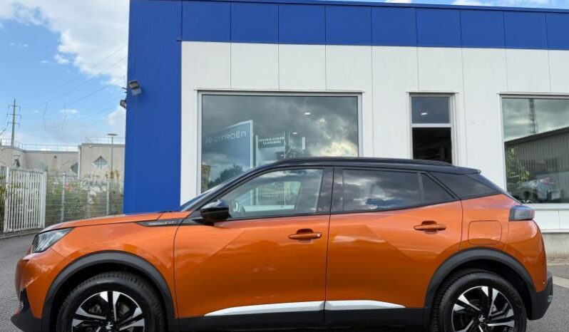 Peugeot 2008 GT / EAT8 / 1.5 BlueHDi complet