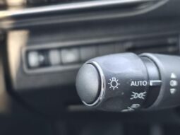 Peugeot 3008 Allure Pack / 1.5 BlueHDI complet