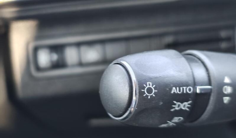 Peugeot 3008 Allure Pack / 1.5 BlueHDI complet